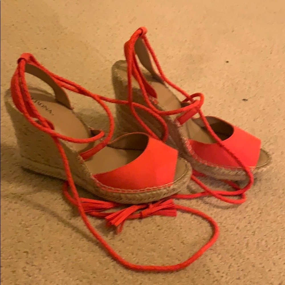 Wedges, ties around your calf